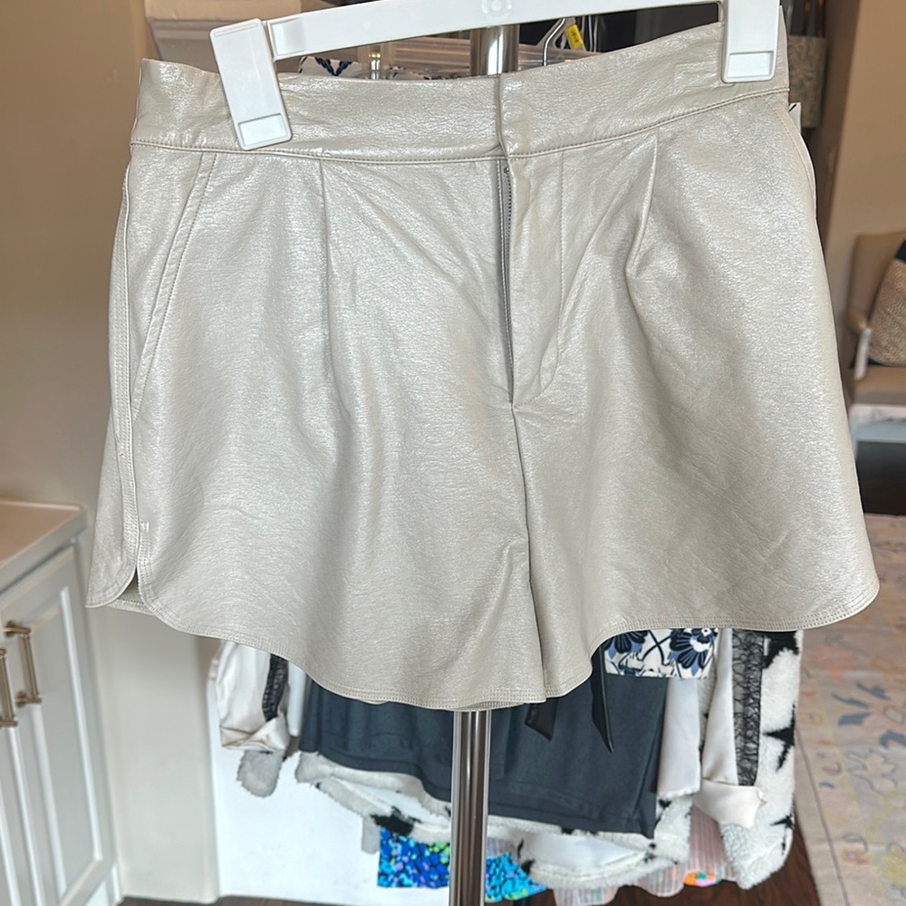GREY LAB Metallic Cream Shorts
